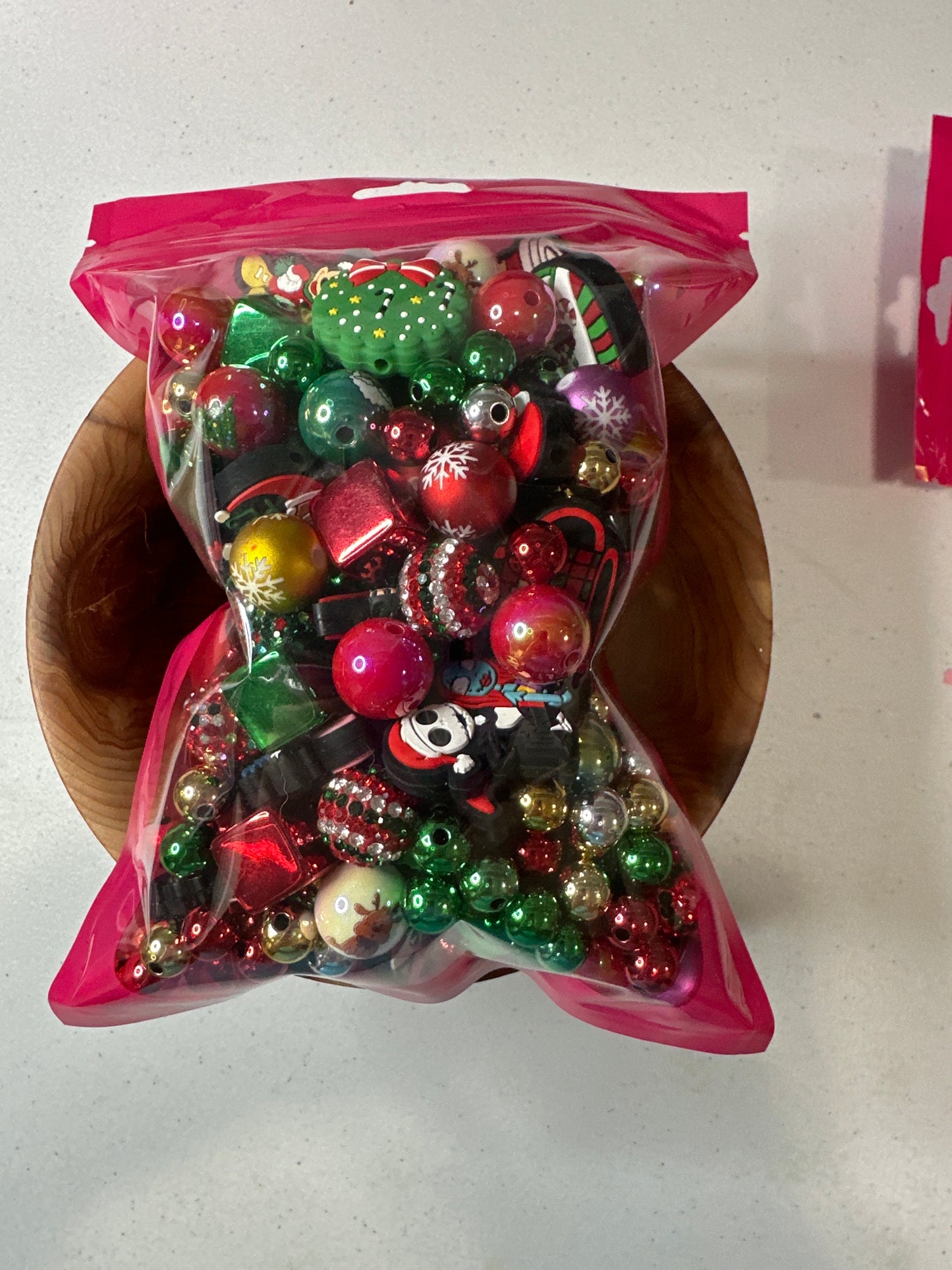 #226 Christmas Mix Bag - (Focal and Beads)